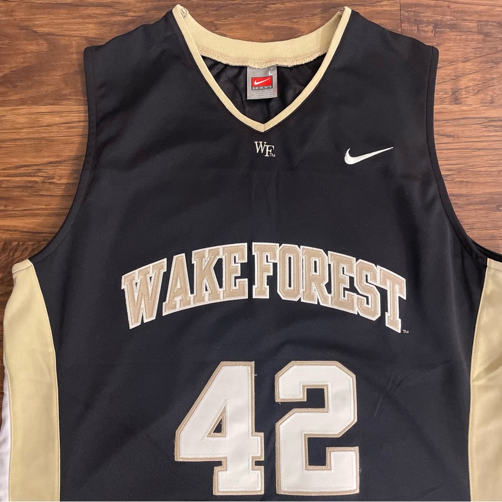 Nike Wake Forest Basketball Jersey Large